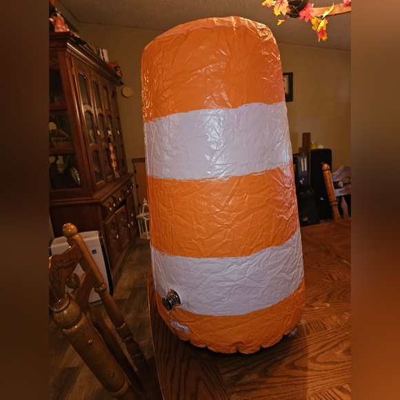 BunkR inflatable battle zone traffic cone battle zone (nerf airsoft) - Picture 1 of 3